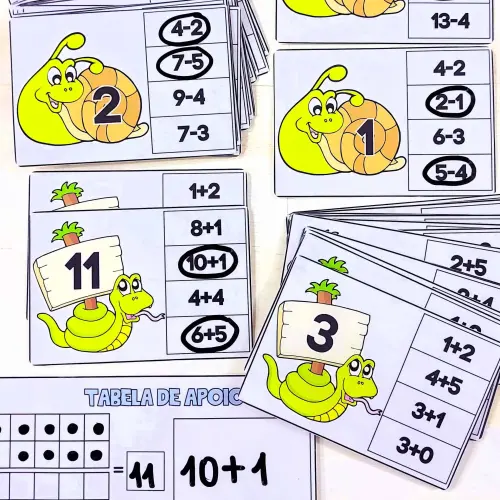 Atividades educativas com números e desenhos de tartarugas para crianças.