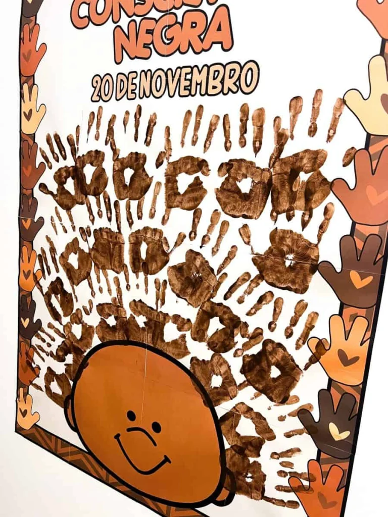 Cartaz Colaborativo Consciência Negra com Mãos — foto 5