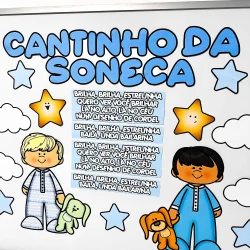 Painel decorativo infantil com estrelas e crianças brincando.