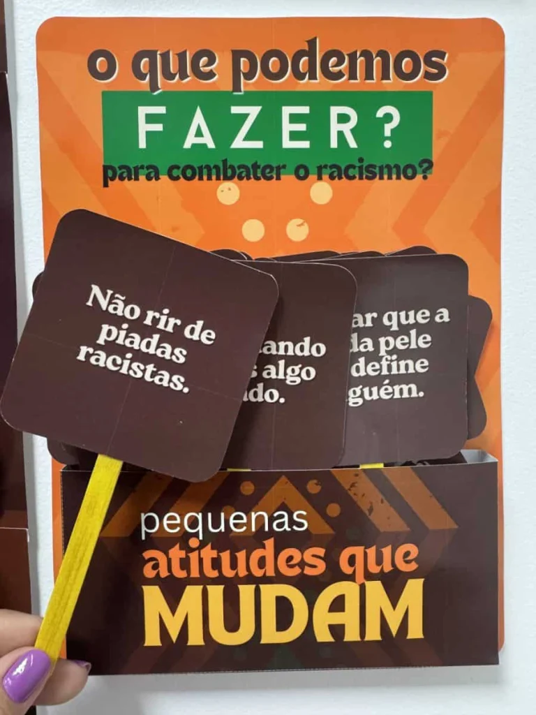Painel Interativo Antirracista com Caixas Informativas — foto 5