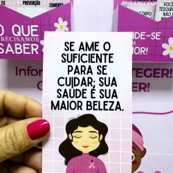 Mensagem de conscientização sobre saúde e autoestima na campanha Outubro Rosa.