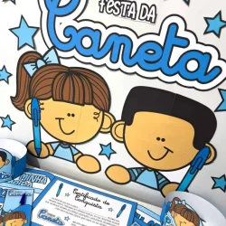 Imagem de crianças comemorando na Festa da Caneta com desenhos e brindes.