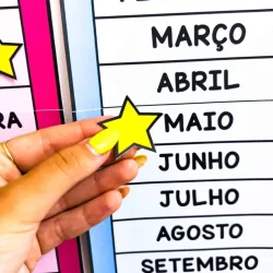 Imagem de calendário com meses e estrela amarela destacada.