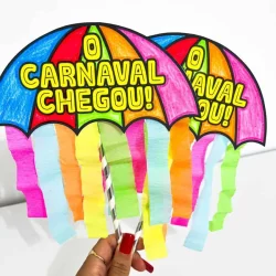 Guarda-chuvas coloridos com mensagem "O Carnaval Chegou!" para decoração de Carnaval.