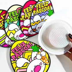 Ovos de Páscoa decorados com mensagens de Feliz Páscoa.