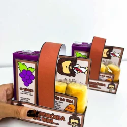 Lembrancinhas de Páscoa com chocolates e desenhos temáticos.