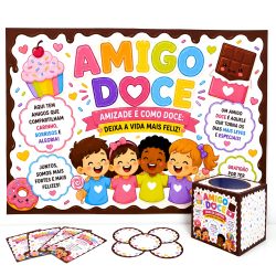 Brinquedo educativo Amigo Doce com crianças sorrindo e elementos coloridos.