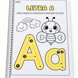 Caderno de atividades com letra A para alfabetização de crianças.