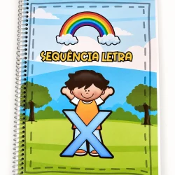 Caderno de alfabetização com personagem e arco-íris para ensino da letra X.