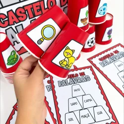 Jogo educativo com copos e palavras para crianças.