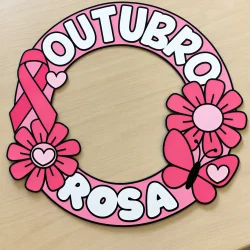 Guirlanda rosa com flores e laço para campanha Outubro Rosa.